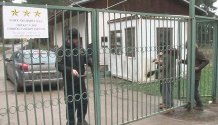 Oko 150 migranata prelaz iz Ušivka u kasarnu Blažuj