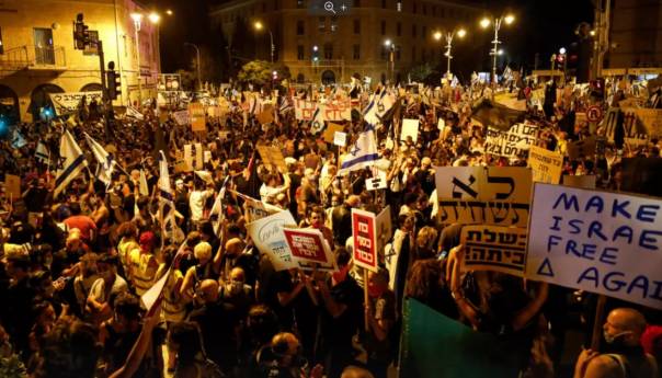 Oko 50.000 ljudi na ulicama Jeruzalema protestvovalo protiv Netanyahua