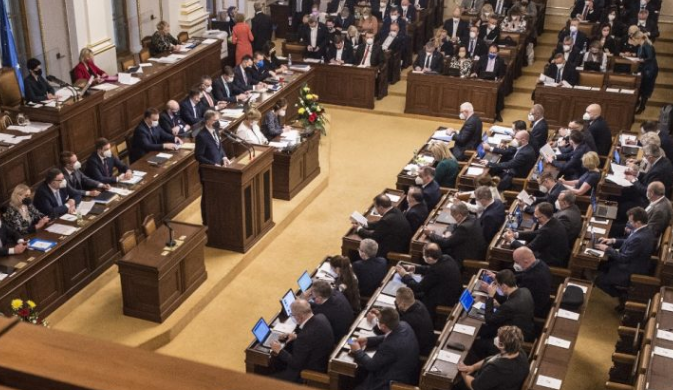 Oko 70.000 ljudi u Pragu protestovalo protiv češke vlade
