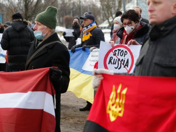 Oko 800 Rusa mora napustiti Latviju do sredine oktobra