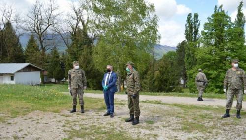Okolić posjetio kasarnu 'Adil Bešić' u Bihaću