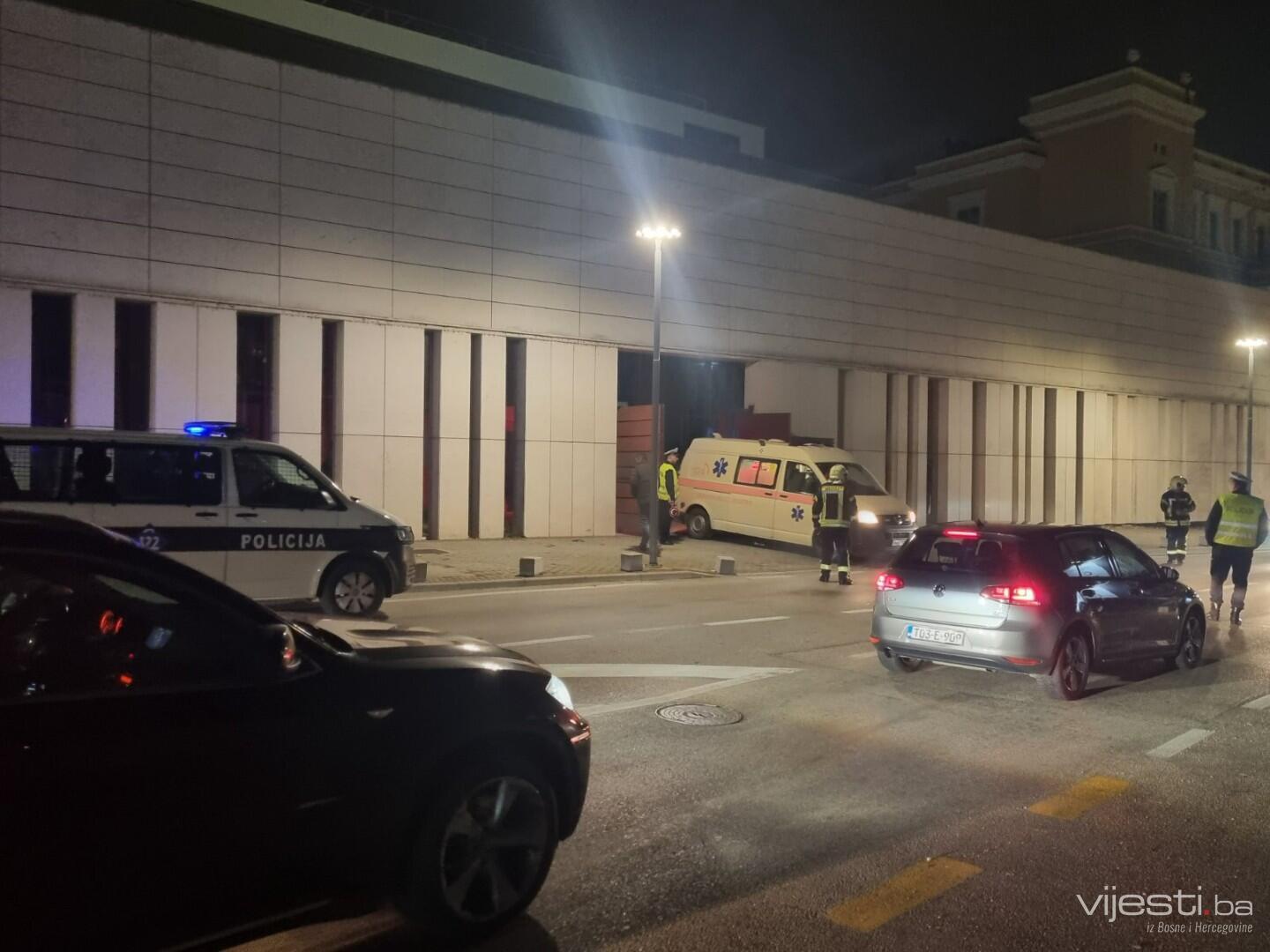 Okončana drama u Mostaru: Muškarac koji je prijetio samoubistvom u kolima Hitne