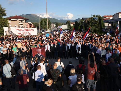 Okončano okupljanje: Slab odaziv na protest podrške Dodiku