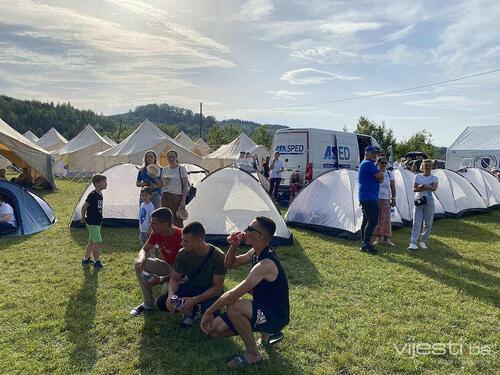 Okupljanje učesnika Marša mira: Sutra na put kreće oko pet hiljada osoba