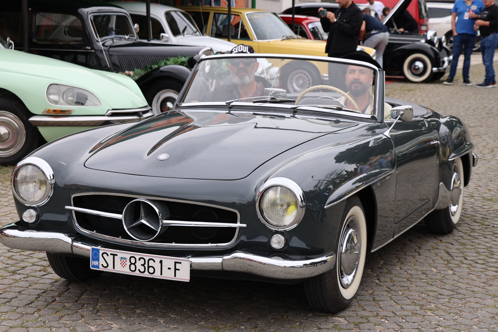 Oldtimer skup u Mostaru: Preko 120 rijetkih automobila