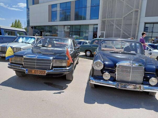 Oldtimeri iz cijele Evrope stigli u Mostar na veliki automobilski događaj