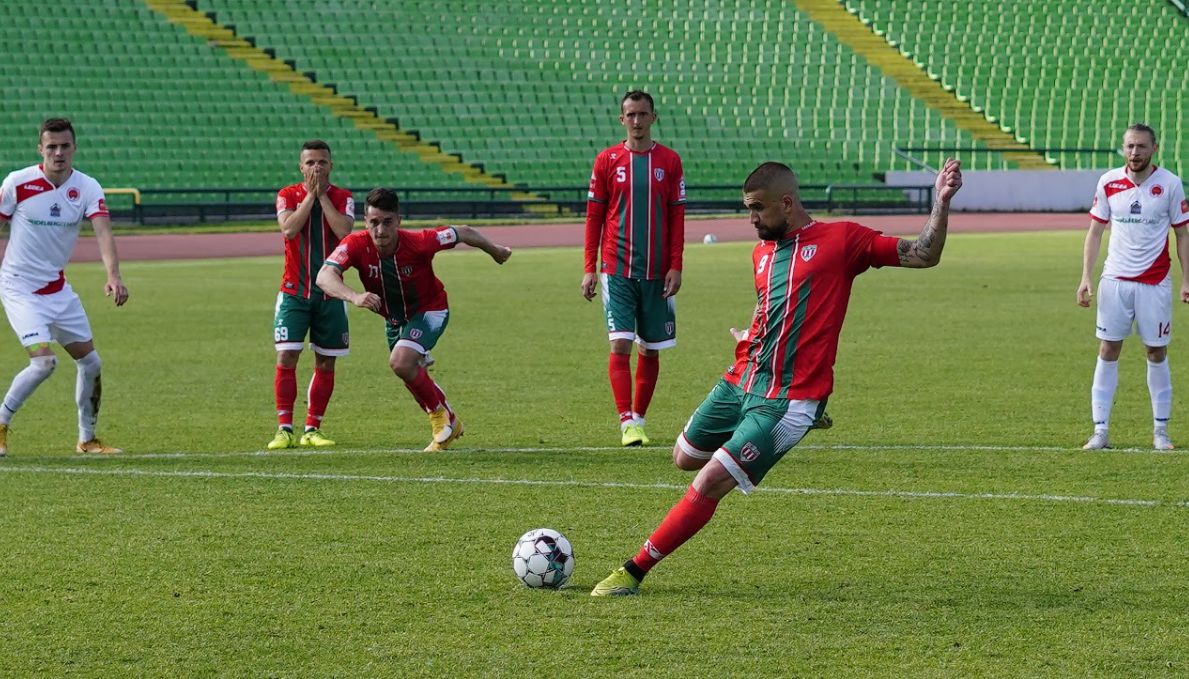 Olimpik nije iskoristio igrača više i penal, Mladost nosi veliki bod s Koševa