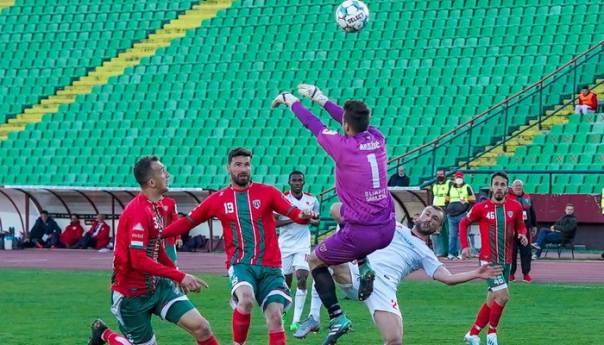 Olimpik u 94. minuti iz penala stigao do vrijednog boda protiv Veleža