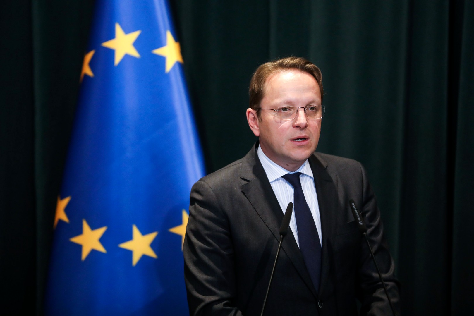 Oliver Varhelyi iduće sedmice dolazi u BiH