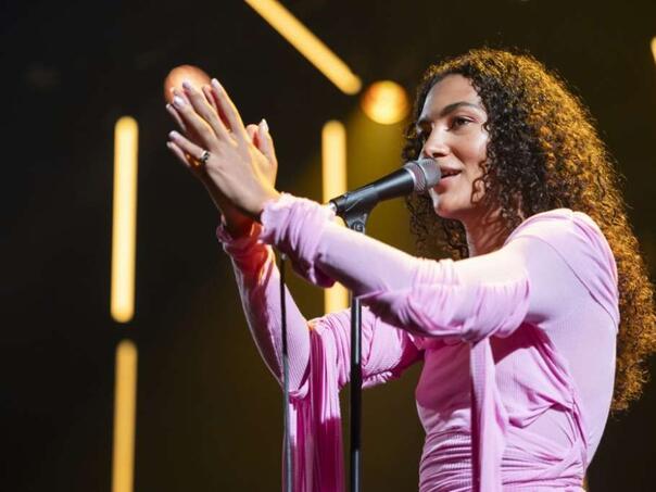 Olivia Dean objavila novi album "The Art of Loving"