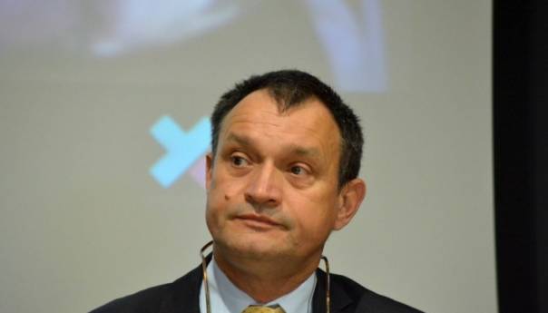 Olsavszky: U BiH je vidljivo zaravnanje krive zaraze