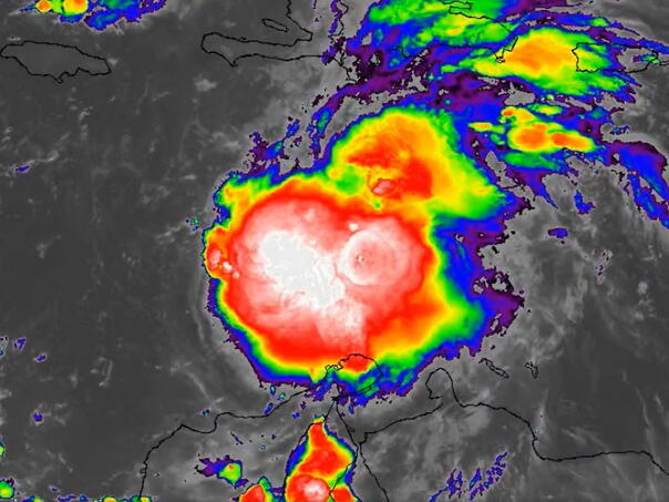 Oluja je stigla: Udaraju jaki vjetrovi, stiže i uragan?