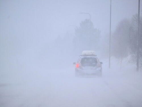 Oluja Johannes odnijela tri života: Avion izletio s piste, saobraćaj u kolapsu