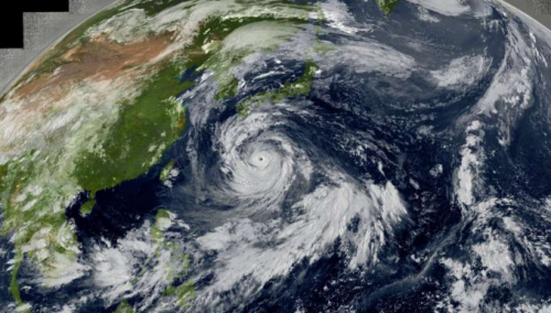 Oluja u Japanu, devet miliona ljudi dobilo naređenje da se evakuiraju