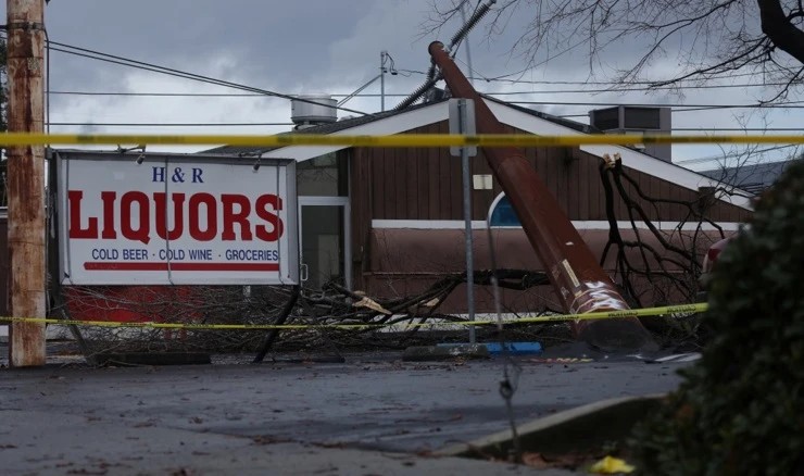 Oluje u Kaliforniji usmrtile 17, nestalo dijete od 5 godina