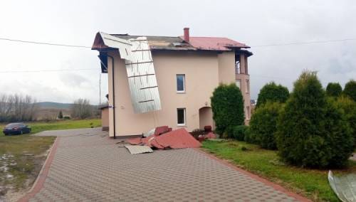 Olujno nevrijeme pričinilo velike štete na objektima u Kupresu