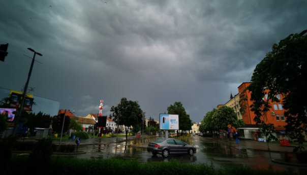 Olujno nevrijeme prijeti BiH