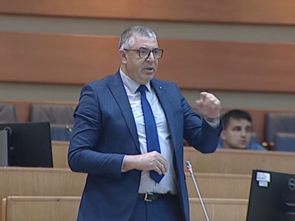 Omerović odgovorio na uvrede Vulić: Mi nismo podanici kriminalca i bjegunca