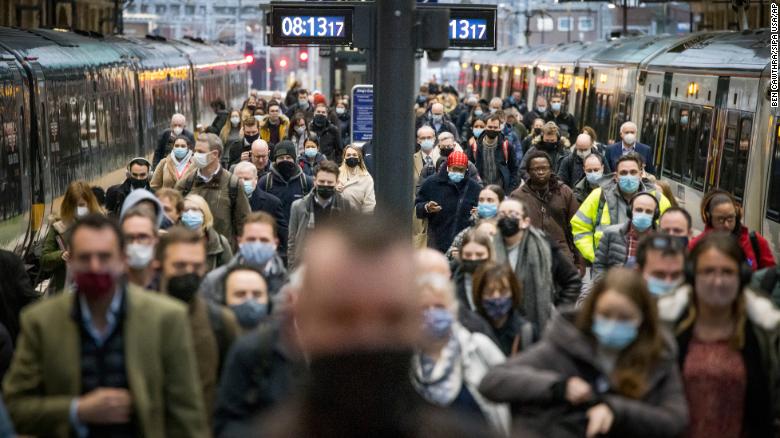 Omikron soj sve dominantniji u Evropi, države uvode restrikcije