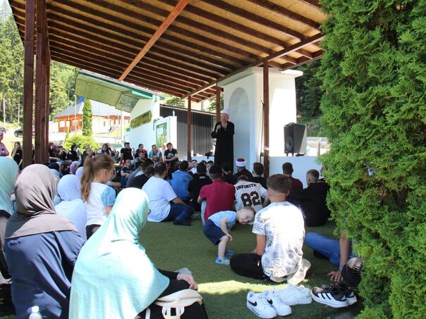 Omladinski kamp na Ajvatovici okupio 200 mladih iz Srednje Bosne