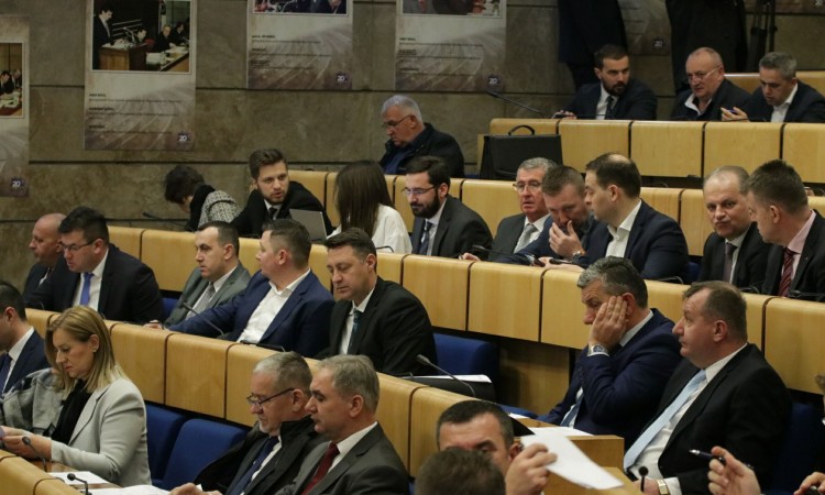 Omogućeno stupanje na snagu zakona neophodnog za predaju finansijskih izvještaja