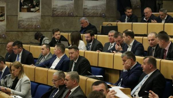 Omogućeno stupanje na snagu zakona neophodnog za predaju finansijskih izvještaja