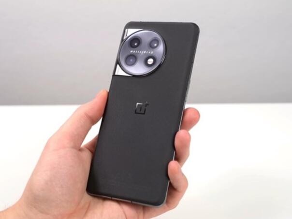 OnePlus slijedi trend: Rade kompaktniji model telefona?
