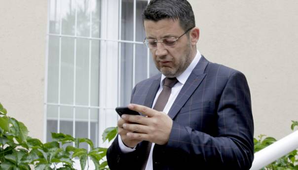 OO SDA Centar isključila Aljošu Čamparu iz stranke