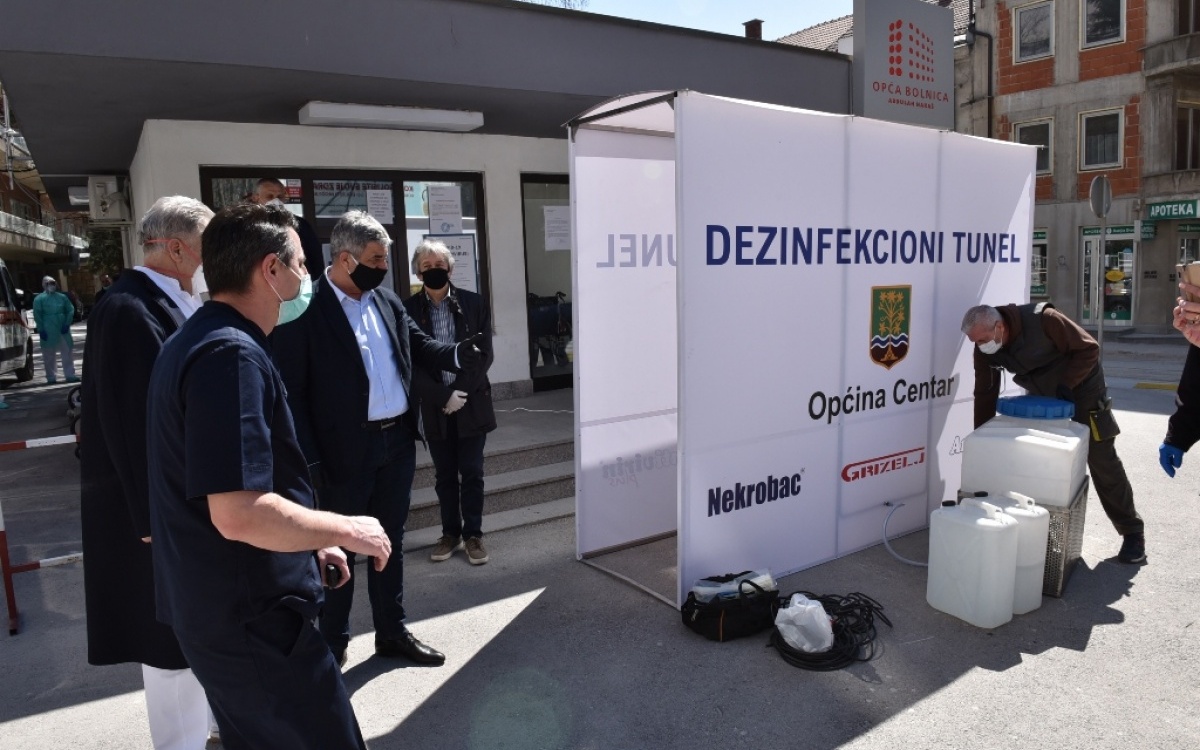 Općina Centar nabavila dezinfikacioni tunel za potrebe Opće bolnice