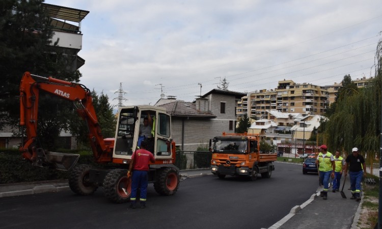 Općina Centar: U Ulici Safeta Pašalića položen novi asfalt