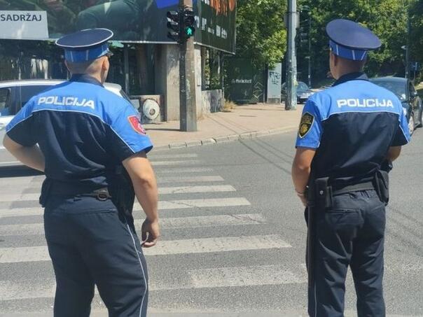 Opkoljena zgrada na Dobrinji: MUP RS i MUP KS sprovode zajedničku akciju