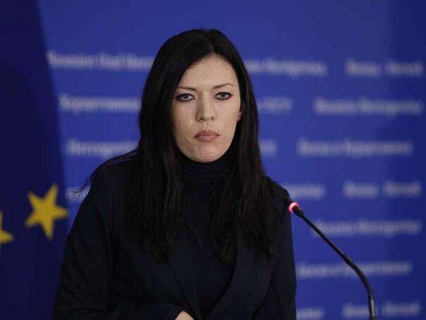 Opozicija iz RS-a pita zašto je otkazana sjednica, SNSD: Nećemo selektivne prioritete