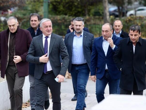 Opozicija iz RS-a se sutra sastaje u Trebinju: Nova rješenja za političku krizu