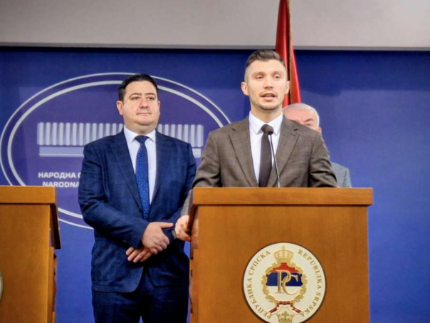 Opozicija predala zahtjev za održavanje sjednice NSRS o stanju u mljekarstvu