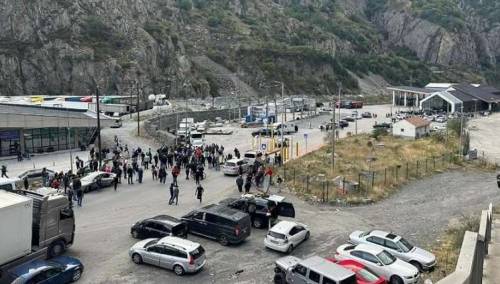 Opozicija u Gruziji organizira proteste na granici, zahtijevaju da se Rusima ne dozvoli ulazak