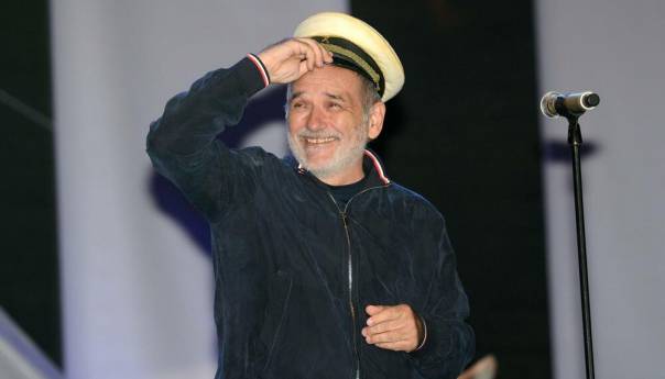 Opozicija u Novom Sadu protiv izgradnje Balaševićevog muzeja u parku