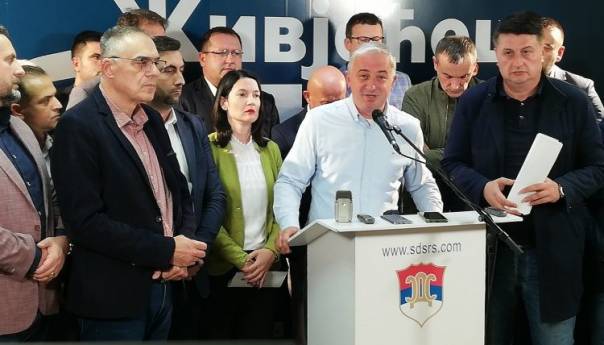 Opozicija u RS najavila proteste zbog 'izborne krađe'