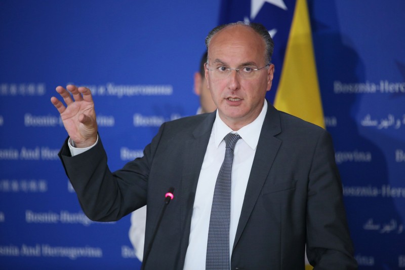 Opozicioni poslanici pozvali na usvajanje zakona o sukobu interesa