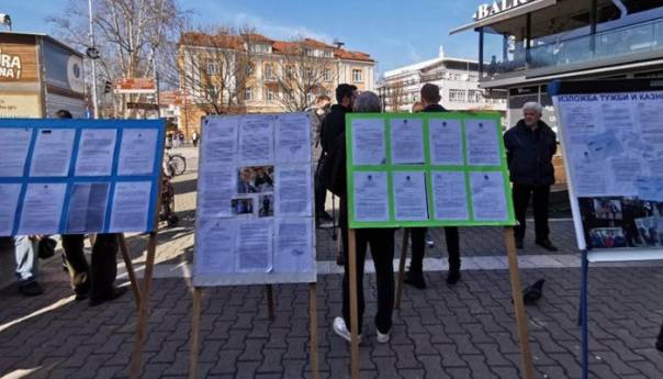 Opozicioni poslanici u RS-u organizirali izložbu tužbi, kazne pola miliona KM