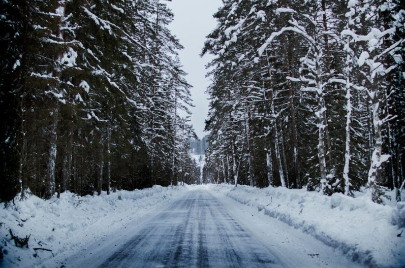 Oprez, ako putujete u Srbiju: Poledica na mnogim putevima