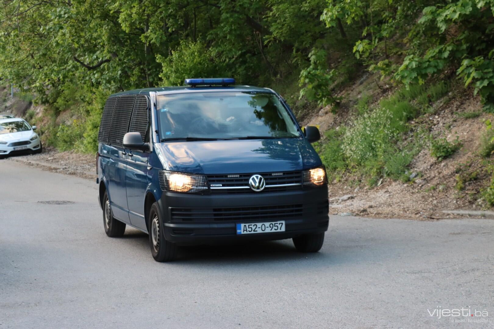 Opsadno stanje na Darivi, traje potraga za ubicom