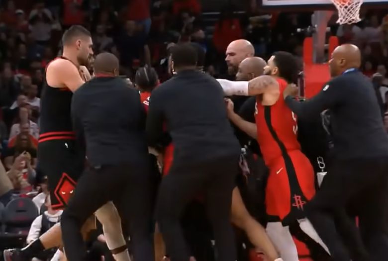 Opšta tuča na utakmici NBA lige, sve je 'zakuhala' velika zvijezda