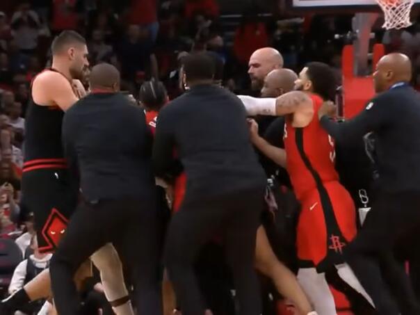 Opšta tuča na utakmici NBA lige, sve je 'zakuhala' velika zvijezda