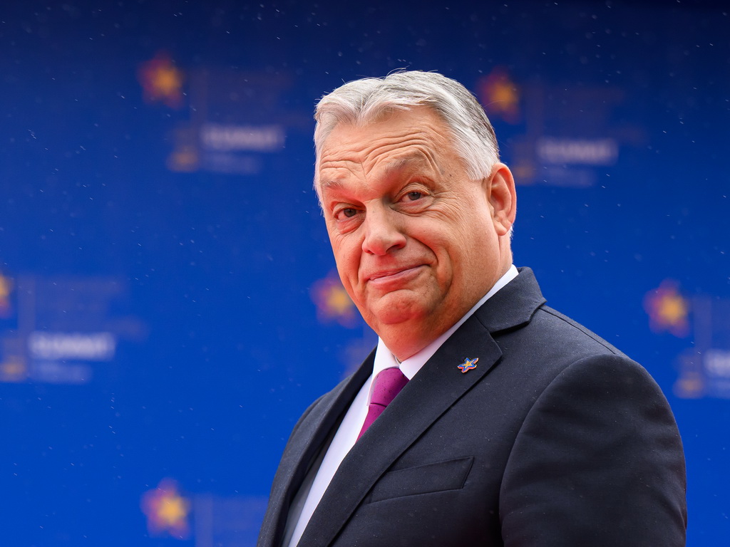 Orban objavio sliku Von der Leyen uz poruku "Vrijeme je da ode"