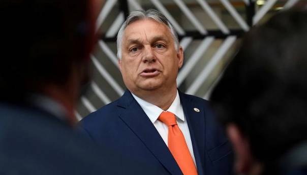 Orban zabranio gej knjige za djecu 200 metara od škola i crkvi