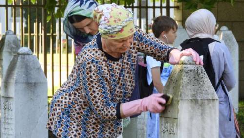 Organizovana akcija čišćenja šehidskih nišana