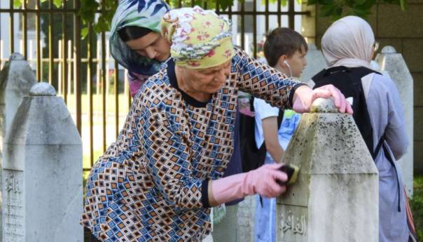 Organizovana akcija čišćenja šehidskih nišana