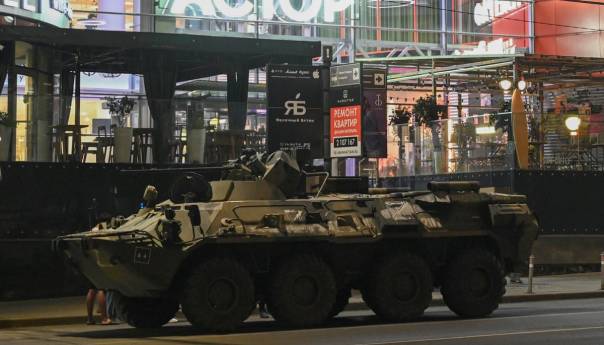 Oružana pobuna u Rusiji, vojska na ulicama Moskve