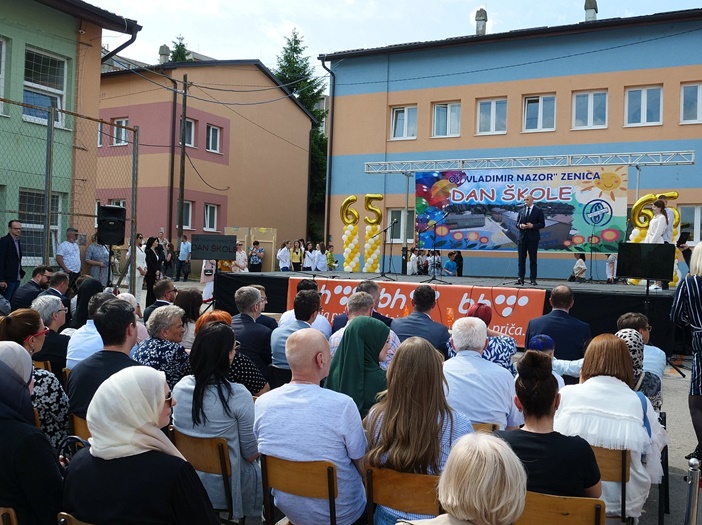 OŠ 'Vladimir Nazor' Zenica proslavila 65. rođendan: Posljednjih pet godina u školu uložen milion maraka