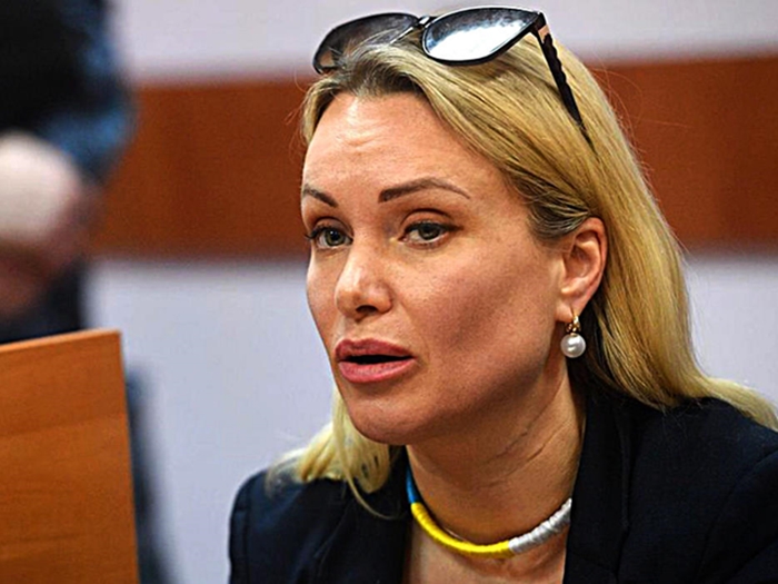 Osam i po godina zatvora za Osvjanikovu zbog protivljenja ofanzivi u Ukrajini